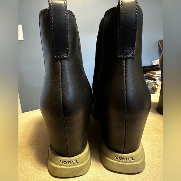 SOREL WOMEN'S JOAN OF ARCTIC WEDGE III CHELSEA in Dark Moss Sage - Picture 2 of 7